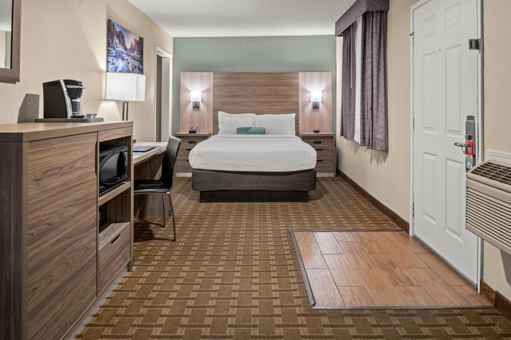 Buck Meadows Lodge غروفلاند المظهر الخارجي الصورة