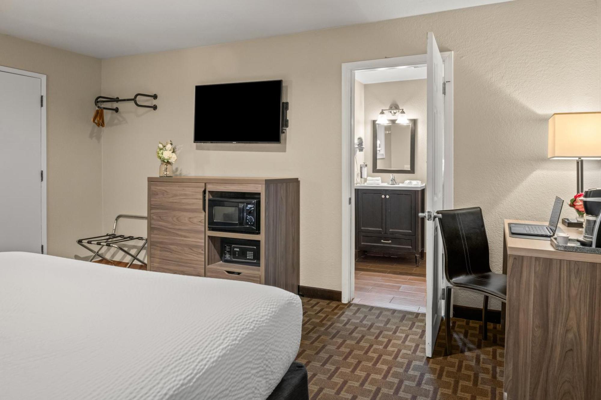 Buck Meadows Lodge غروفلاند المظهر الخارجي الصورة