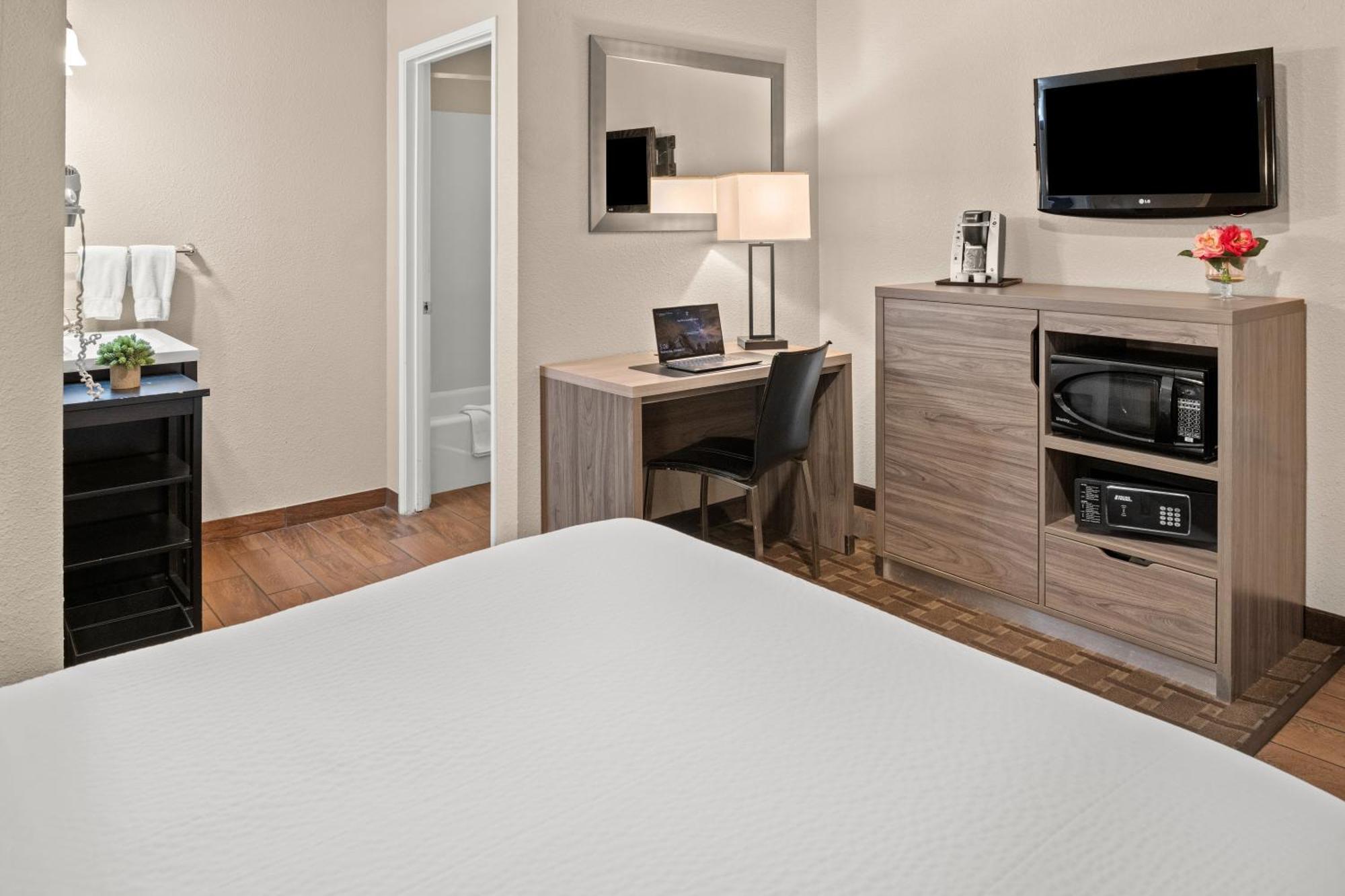 Buck Meadows Lodge غروفلاند المظهر الخارجي الصورة