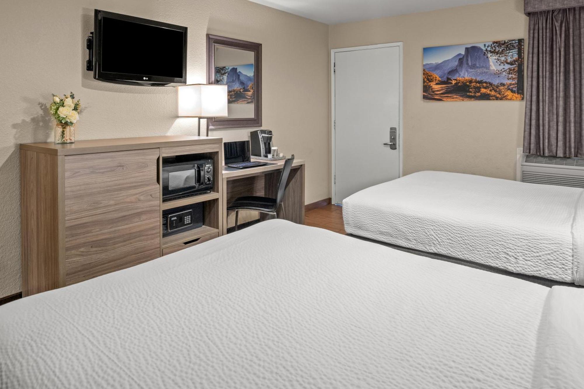 Buck Meadows Lodge غروفلاند المظهر الخارجي الصورة